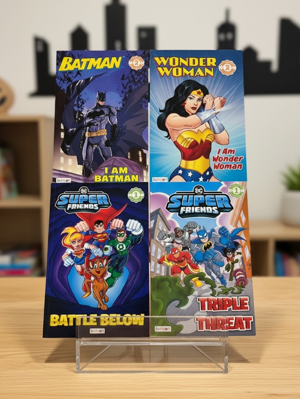 Lot of 4 Super Hero Readers Books Level 1 and 2 Books By Bendon